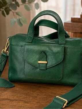 Fossil leather sachel